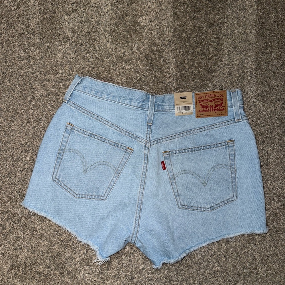 NWT Levi's 501 Blue Jean Shorts - Picture 2 of 3